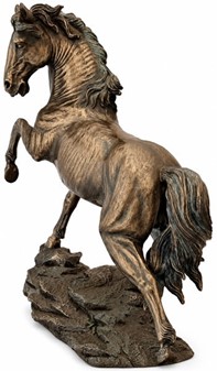 HESTESKULPTUR. En majestætisk og perfekte dekoration til dit hjem