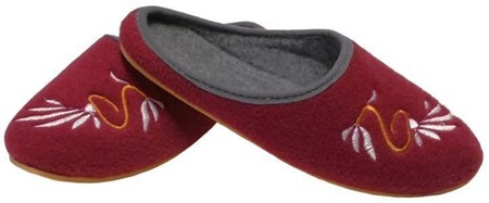 SUTSKO FILT DAME. Mørkerøde slippers med blomsterbroderi, kun 99 kr