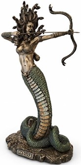 Frygtindgydende smuk Medusa figur. Iøjnefaldende smuk boligindretning