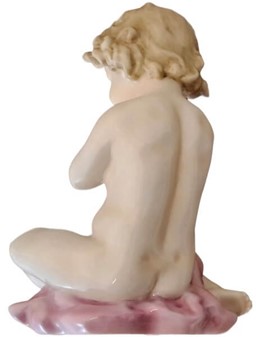 ENGEL FIGUR. Charmerende porcelæn figur. Et symbol på ro og skønhed