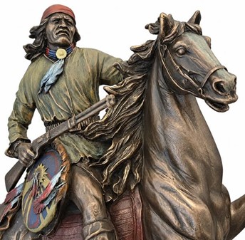 INDIANER FIGUR. Apache på hest, bronze dekoration til hjemmet