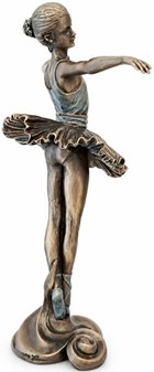BALLETDANSER FIGUR. Enestående ballerina figur til en gave