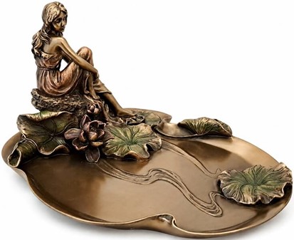 Romantisk Art Nouveau Skål: Pige og Lotusblomst - Unik Kunstværk