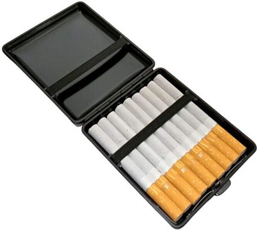 SMÅ JULEGAVE TIL HENDE. Sort etui til cigaretter med hvide katteøjne