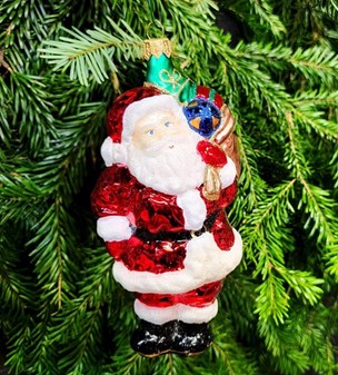 Juletræspynt figurer. Håndlavet glas julemanden med sæk fuld af gaver