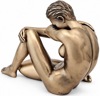 BILLIG KÆRESTE GAVE. Bronze statuette af siddende nøgne kvinde