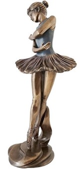 GAVE TIL SØSTER. Dekorativ gave figur af en ballerina i dans
