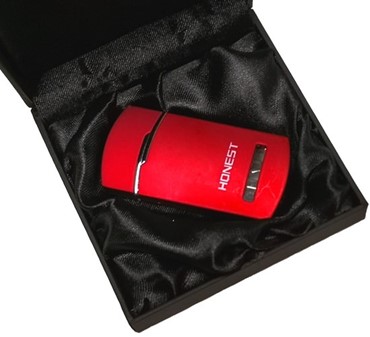 JULEGAVE IDE TIL HENDE. Magentafarvede billig lighter med turbo flamme