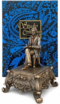 ROMANTISK GAVE. Dejlig figur med spilledåse - Ludwig Van Beethoven