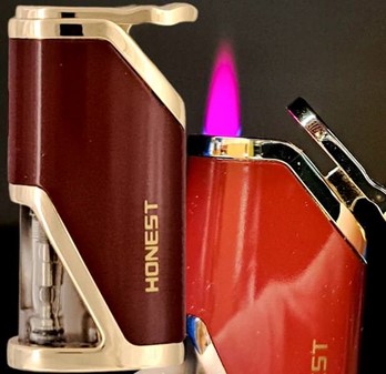 Gaslighter med rød flamme. Tænd Din Stil Med En Fængslende Rød Flamme