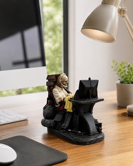 Symbolsk bryllupsgave. Sjov figur til ægte computerfreaks