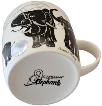 KRUS PORCELÆN. Elegant porcelænskrus med kunstnerisk elefant design