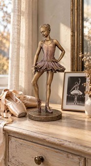 GAVE TIL EN BALLERINA. Attraktiv ballerina figur til stue dekoration