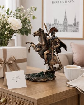 GAVE HAM. Imporedende bronze skulptur af Romerske centurion på hest