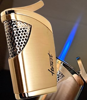 GAVER TIL MANDEN SOM HAR ALT. Unik gaslighter i guld farve