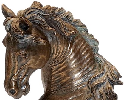 HESTESKULPTUR. En majestætisk og perfekte dekoration til dit hjem