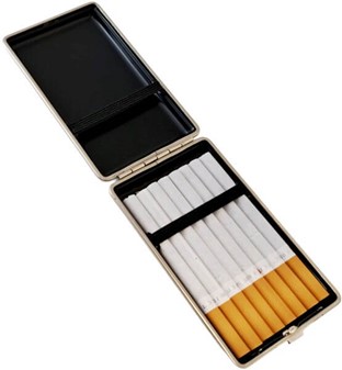 CIGARETETUI LANGE CIGARETTER. Tyske sort cigaretetui, naturligt læder