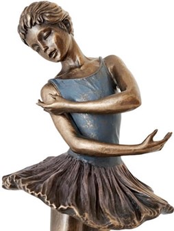 GAVE TIL SØSTER. Dekorativ gave figur af en ballerina i dans
