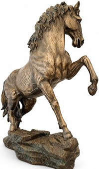 HESTESKULPTUR. En majestætisk og perfekte dekoration til dit hjem