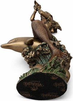 Havets Melodi. Fortryllende Figur - Mytologisk havfrue på Delfin