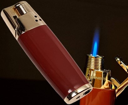 GODE GAVER TIL KÆRESTEN. Smuk og billig gylden-rød Lighter til kvinder