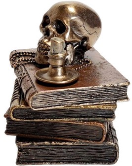 STEAMPUNK SMYKKESKRIN. Smukt smykkeopbevaring med bøger og kraniet