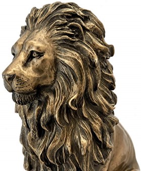 Majestætisk Løve Figur. Når Styrke og Elegance Bliver Kunst i Dit Hjem
