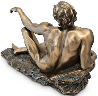 Skabelsen af Adam. Klassisk Bronzeskulptur, der ånder liv i dit hjem