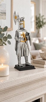 HISTORISKE FIGURER. Tempelridder - unik middelalder ridder skulptur