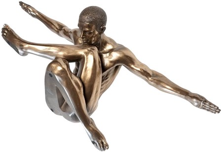 FIGUR MAND. Flot bronzeskulptur af nøgen mand i kunstnerisk stilling