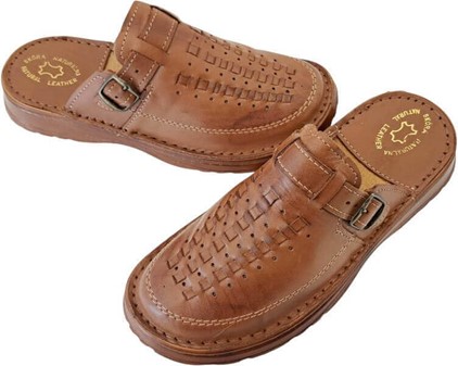 SANDALER. Moderne, billige herresandaler ægte læder med en gummisål