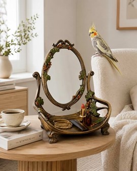 Sminkebord med roterende spejl i Art Nouveau. Til den stilfulde kvinde
