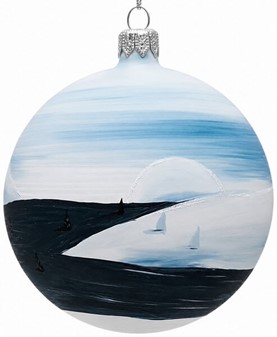 Eksklusiv julepynt. Blå juletræskugle med et vinterlandskab. Ø 10 cm