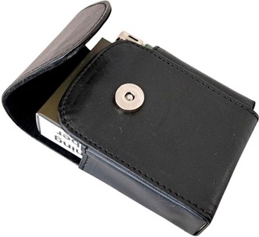 KØB CIGARETETUI. Læder etui til cigaretpakker + en lighter, kun 129 kr