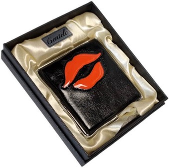 Stilfuldt Valentins Cigaret etui. Billige Etui med Rød Læber. 20 stk