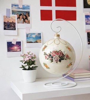 HVIDT JULEPYNT. Eksklusiv stor julekugle i mundblæst glas, Ø 15 cm