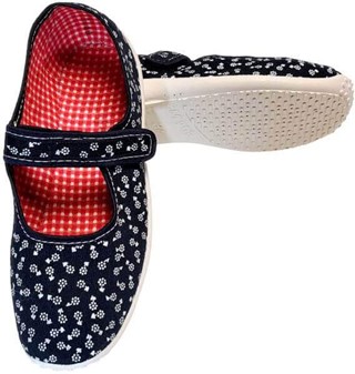 GAVE TIL PIGE. Billige navy sko med gummisål og velcrolukning. 179 kr