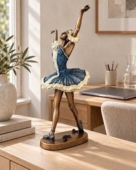 SMÅ GAVER TIL PIGE. Smuk og billig bronzefigur af ballerina i dans