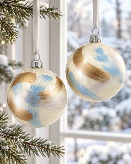Julekugler i hvid emalje med blå, guld og sølv striber. Ø 8 cm, 6 stk