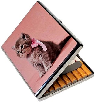 Stilfuldt Cigaretetui i Metal med Kattebilleder. Til 20 stk cigaretter