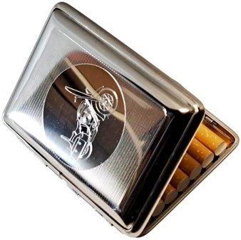 Lille metal cigaretetui med en indgraveret Harley Davidson motorcykel