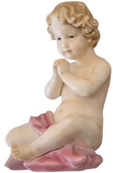 ENGEL FIGUR. Charmerende porcelæn figur. Et symbol på ro og skønhed