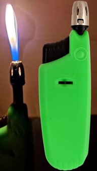 STEARINLYS LIGHTER. Lighter med udtrækkelig brænder og classic flamme
