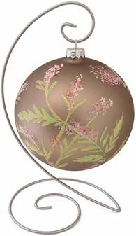 Glas julekugle stor, mat grå med en delikat plantedekoration. Ø 15 cm