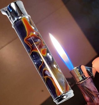 STUDENTERGAVE. Elegant og praktisk gavesæt med kuglepen og lighter