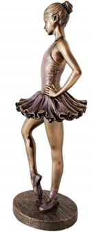 GAVE TIL EN BALLERINA. Attraktiv ballerina figur til stue dekoration