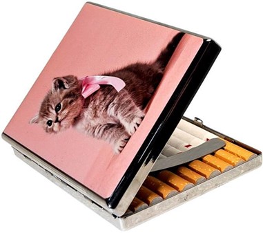 Stilfuldt Cigaretetui i Metal med Kattebilleder. Til 20 stk cigaretter