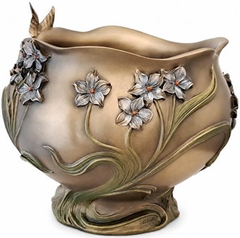 ART NOUVEAU VASE. Unik Veronese vase med blomster og sommerfugl