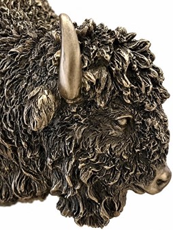 Unik Europæisk Bison Bronzefigur: Den perfekte gave til chefen