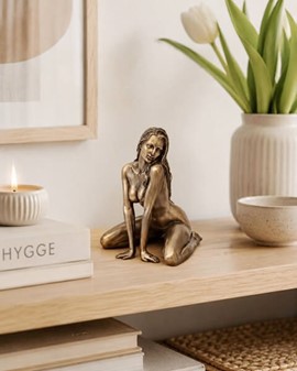 GAVEIDEER TIL MÆND. Flot Veronese bronze figur af en nøgen kvinde